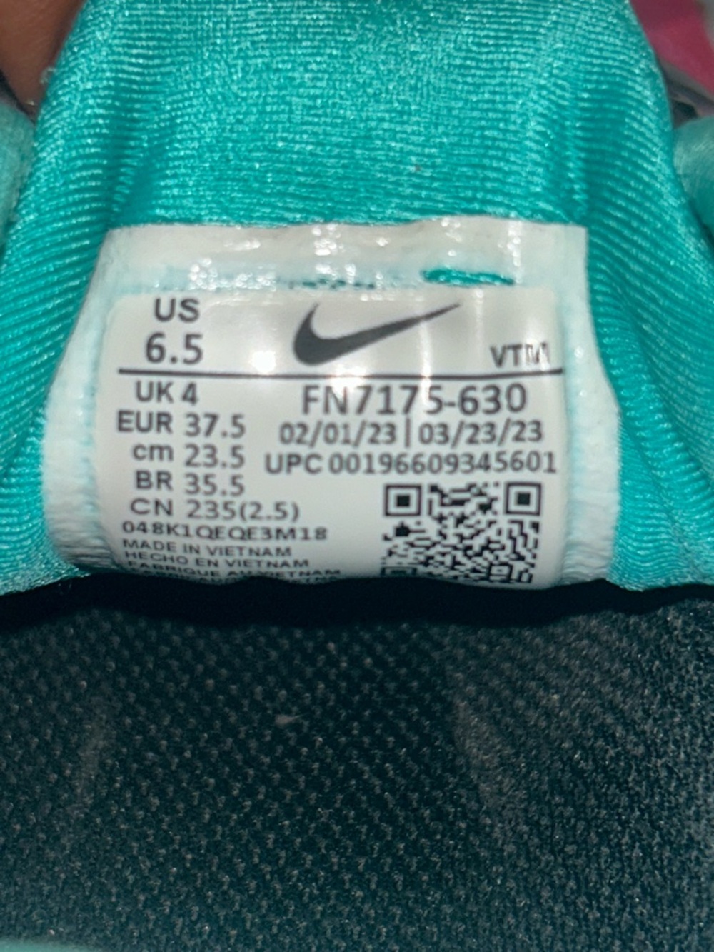 Nike Air VaporMax Plus “Pink Blast Clear Jade” Women’s Size 6.5 - Picture 8 of 9